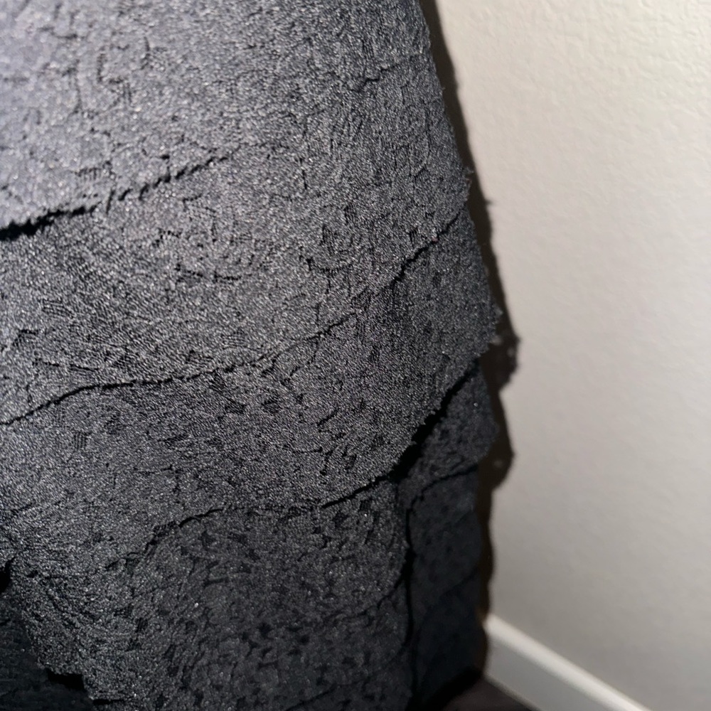 DRESS BARN COLLECTION PETITE Black Sleeveless Layered Lace Dress Size 10P - Picture 3 of 5
